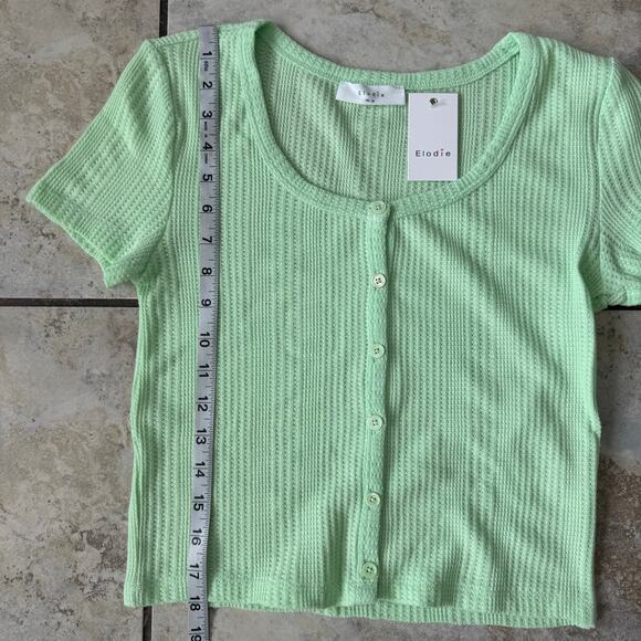 Elodie Women’s Medium Green Waffle Knit Button Crop Top NWT - Picture 4 of 7